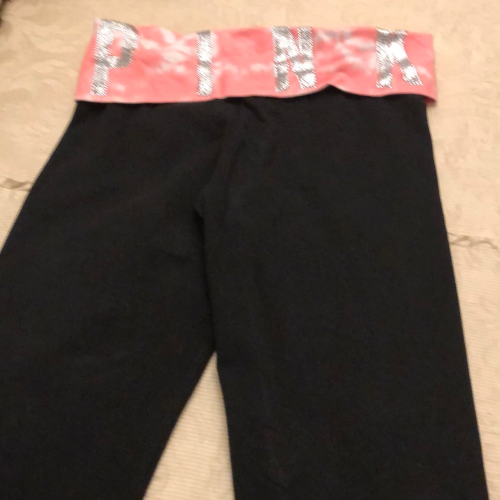 Victoria’s Secret pink cropped leggings